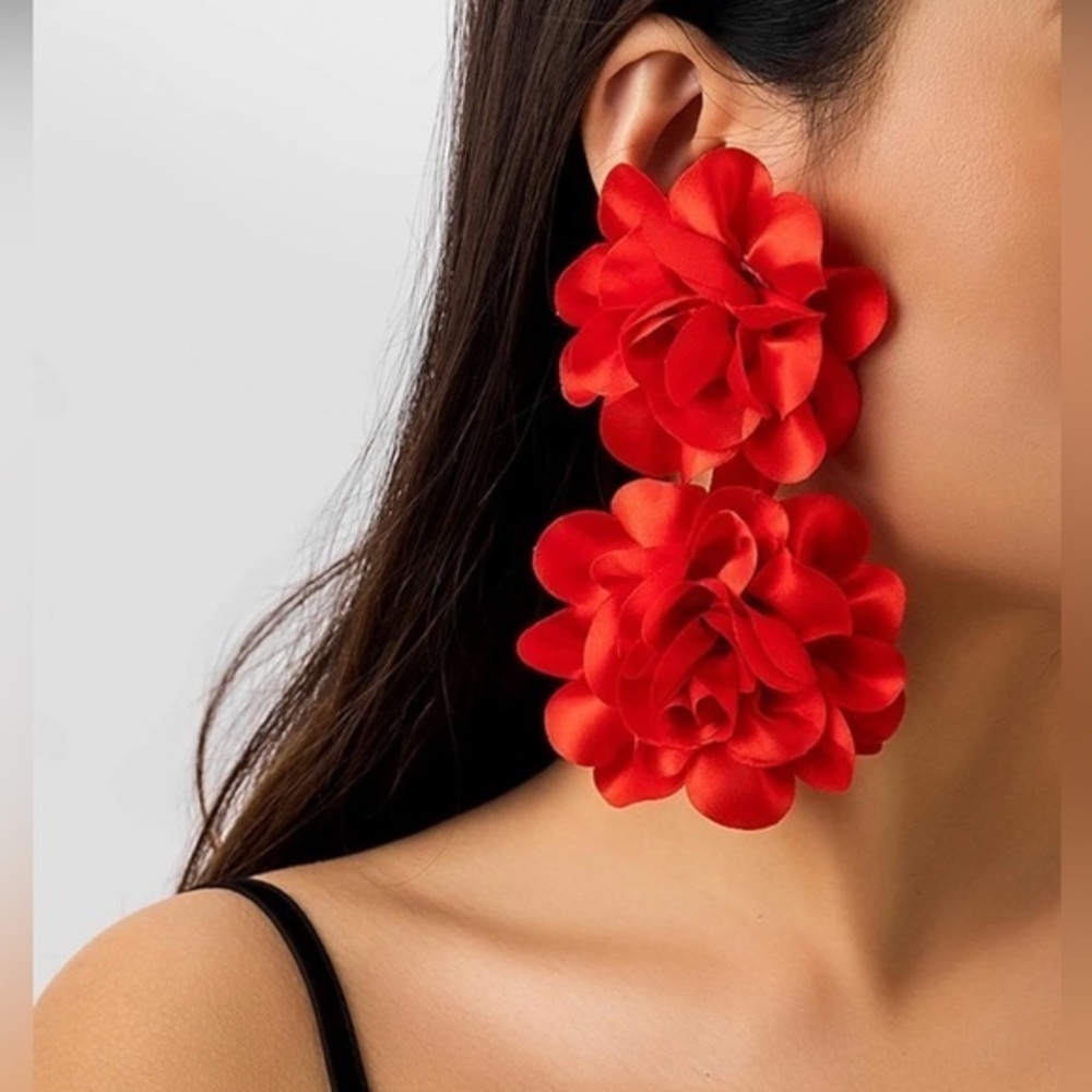 ✨NEW Unique Rare Elegant Red Floral Earrings
